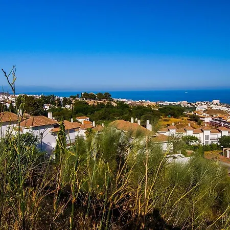 Lomas De Mena 20 - Atico Con Vistas Al Mar - Barbacoa Y Piscina- Parking Gratis -Excelente Conexion Wifi Apartment Benalmádena Exterior photo